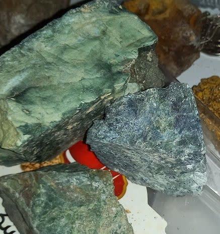 تصویر 4 از قیمت سنگ راف یشم + خرید عمده