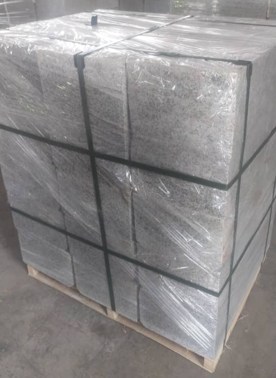 تصویر 2 از سنگ گرانیت طوسی خرم دره با دوام بالا و سطح صیقلی