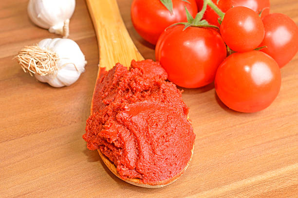 تولید رب خانگی پر رنگ با تراکم بالای رنگدانه‌ های طبیعی گوجه