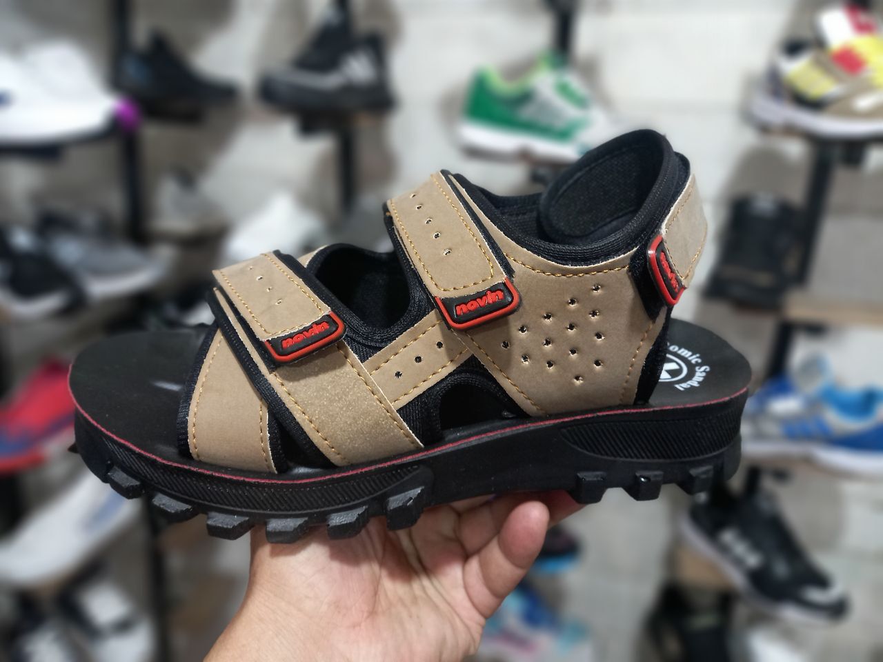 تصویر 4 از کفش چرم کاکتوس با رویه طبیعی و لایه داخلی نرم