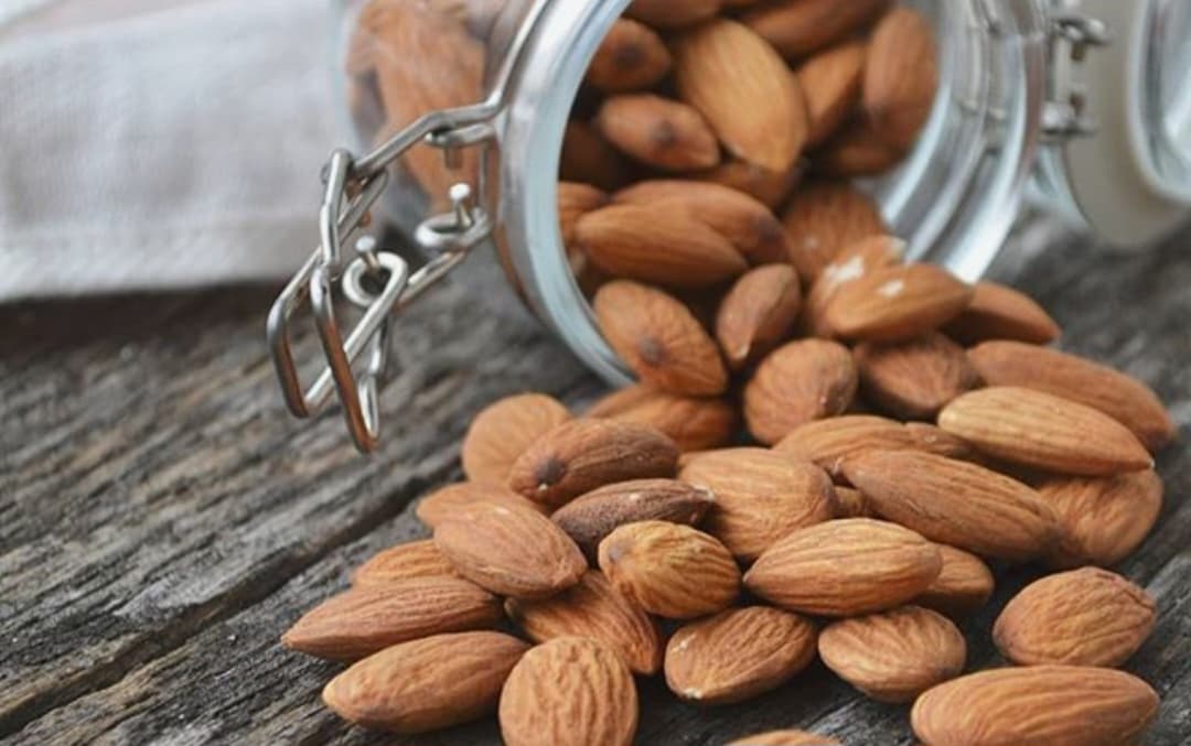 خرید بادام درختی ارگانیک