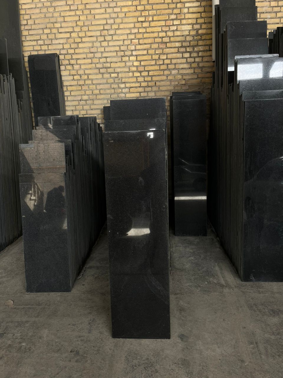 سنگ گرانیت مشکی نطنز