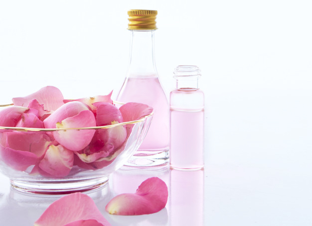 خرید فروش گلاب چهل عیار (دوآتیشه) باعالی ترین کیفیت