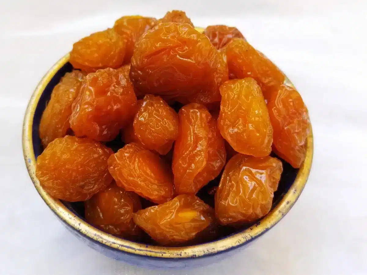 آلو بخارا نیشابور فروش ویژه