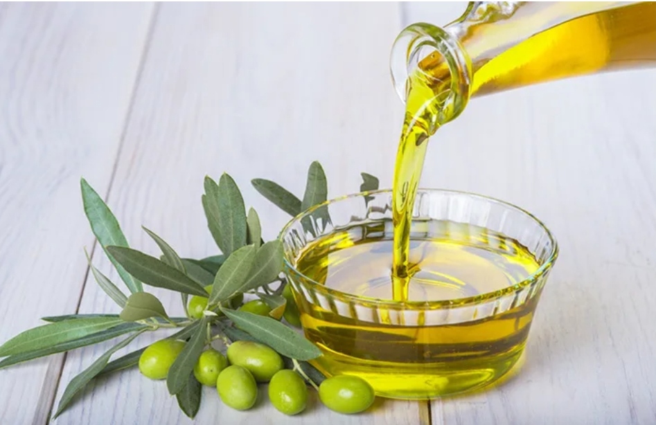 قیمت خرید روغن زیتون بکر ارگانیک طارم + ارسال سریع به سراسر ایران