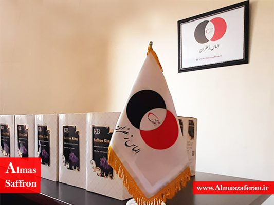 تصویر 1 از زعفران صادراتی درجه یک با بسته‌ بندی لوکس و استاندارد