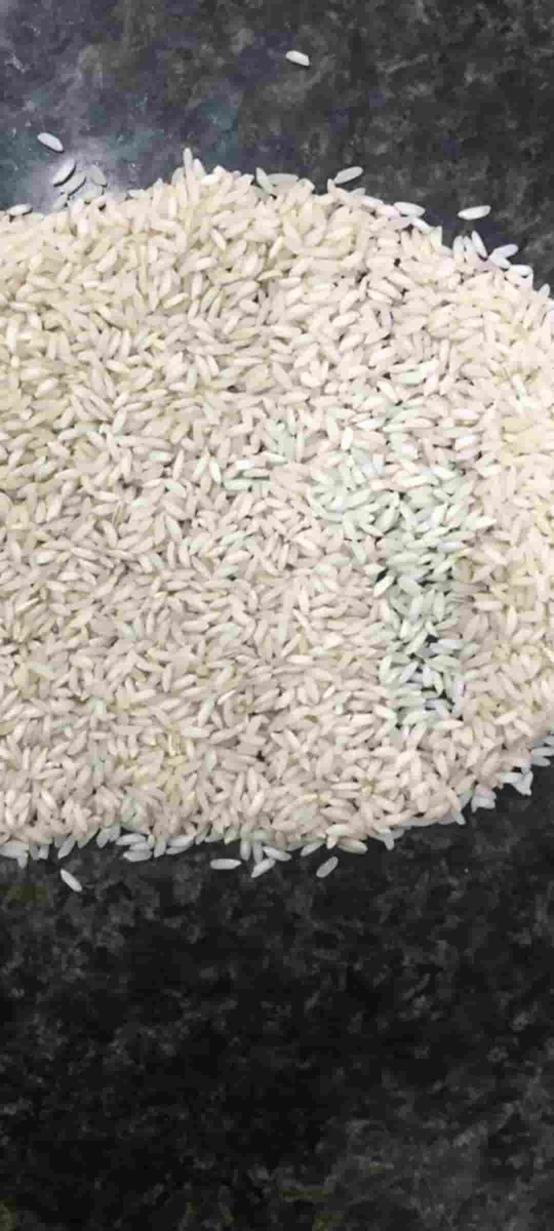 قیمت برنج درجه یک عنبر بو