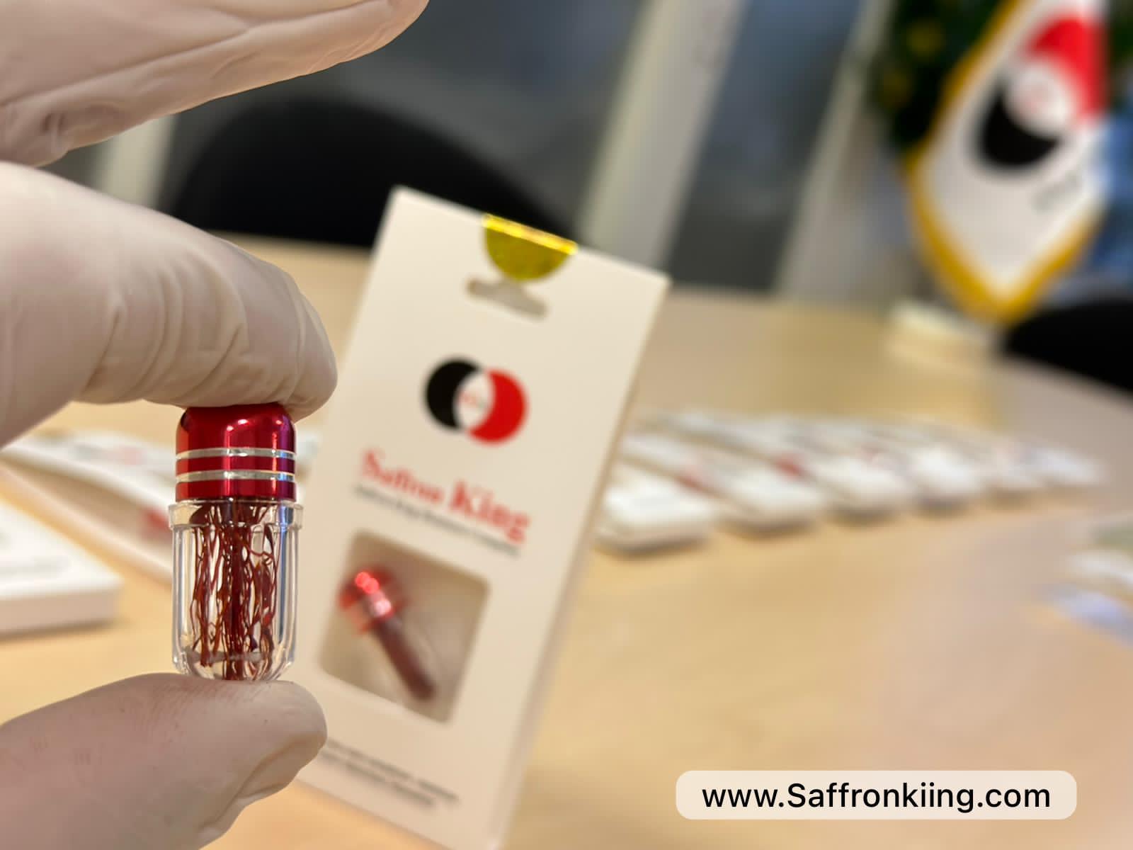 تصویر 2 از زعفران لوکس اصیل ایرانی با طعمی ماندگار