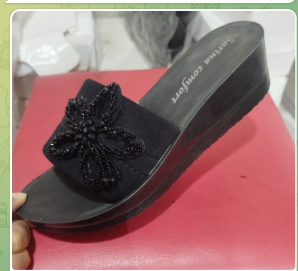 صندل مشکی مخمل با ساختار ارگونومیک مجلسی