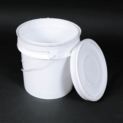 خرید عمده سطل پلاستیکی ۱۵ لیتری سفید + قیمت استثنایی