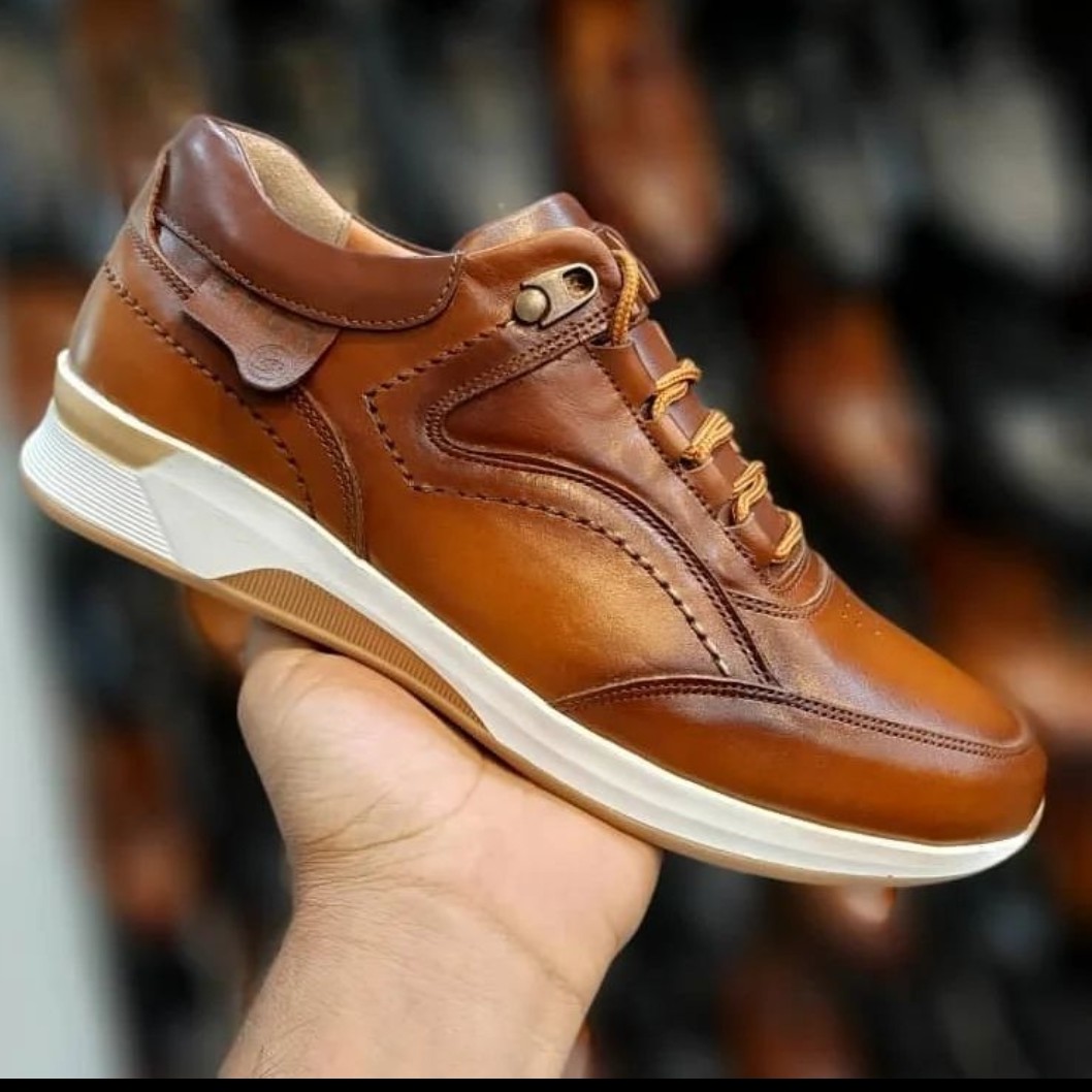 تصویر 4 از کفش چرم دست دوز با کیفیت سنتی و ظرافت ماندگار