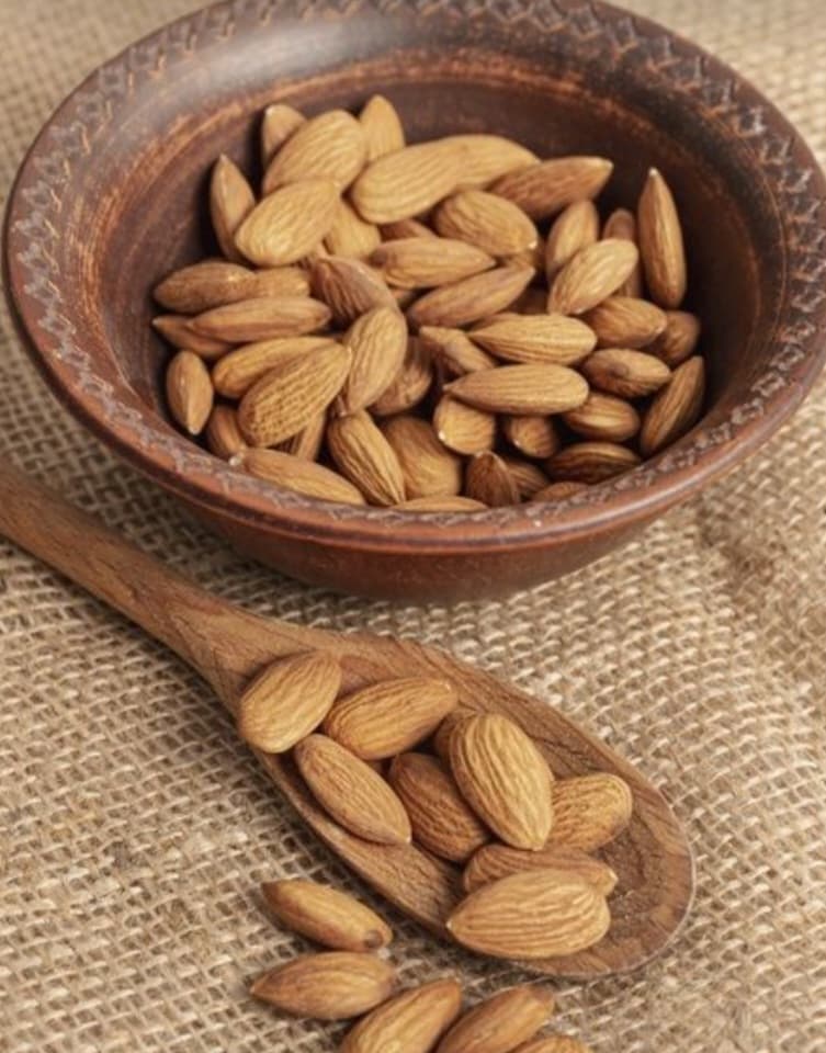 فروش بادام درختی