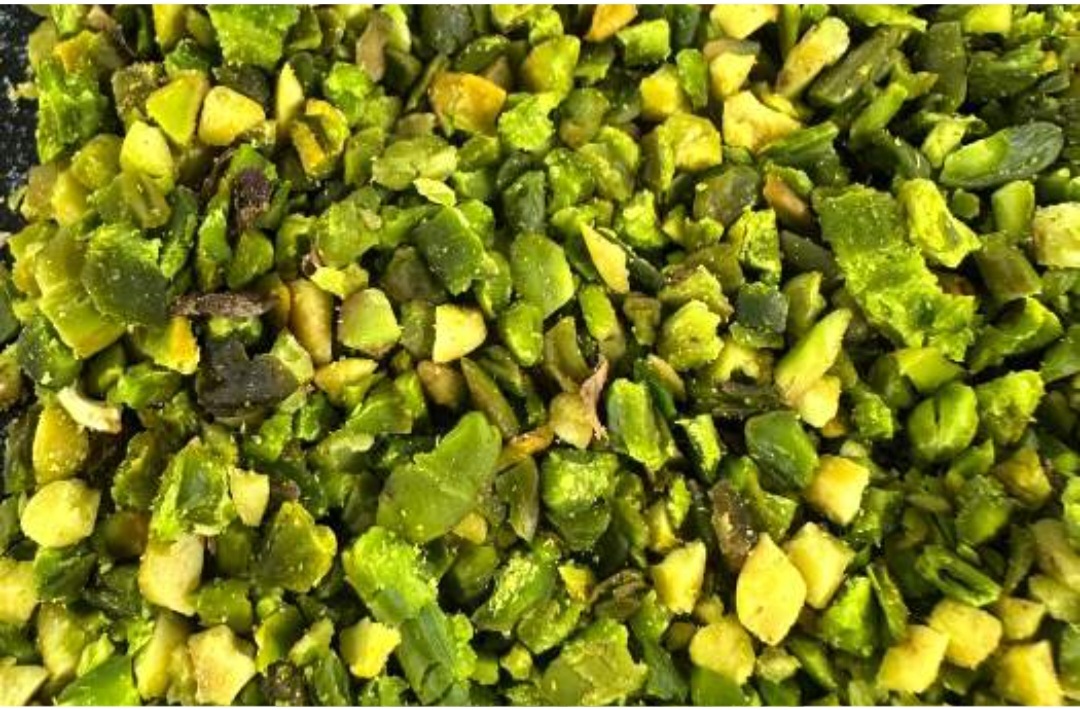 فروش عمده پسته گرانول (خردشده ریز) مخصوص صنایع غذایی