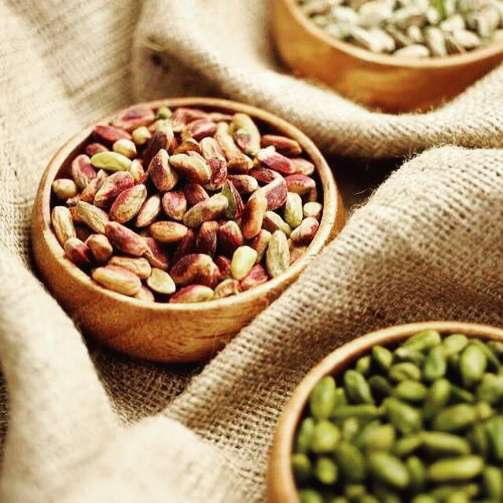 مغز پسته اکبری