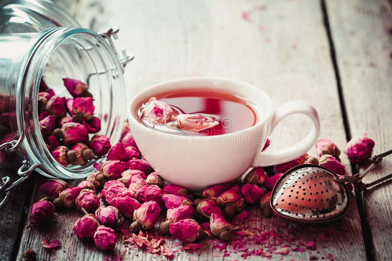 خرید عمده غنچه خشک همراه با شرایط فوق العاده