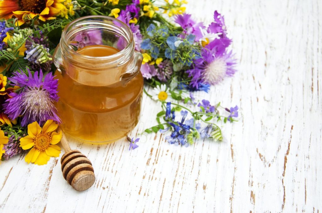 قیمت عسل چند گیاه اعلا شیشه 1 کیلوگرمی + فروش عمده