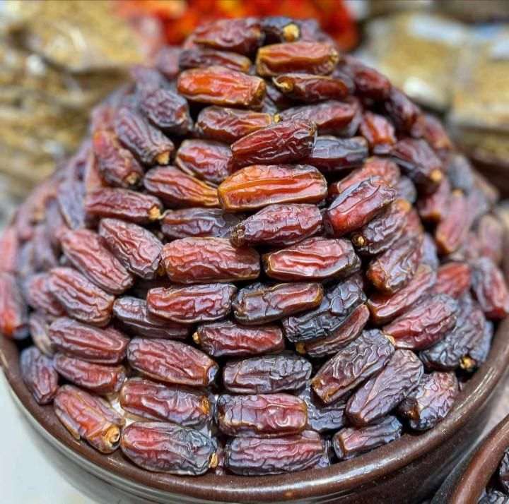 فروش عمده بهترین خرما پیارم صادراتی + قیمت عالی