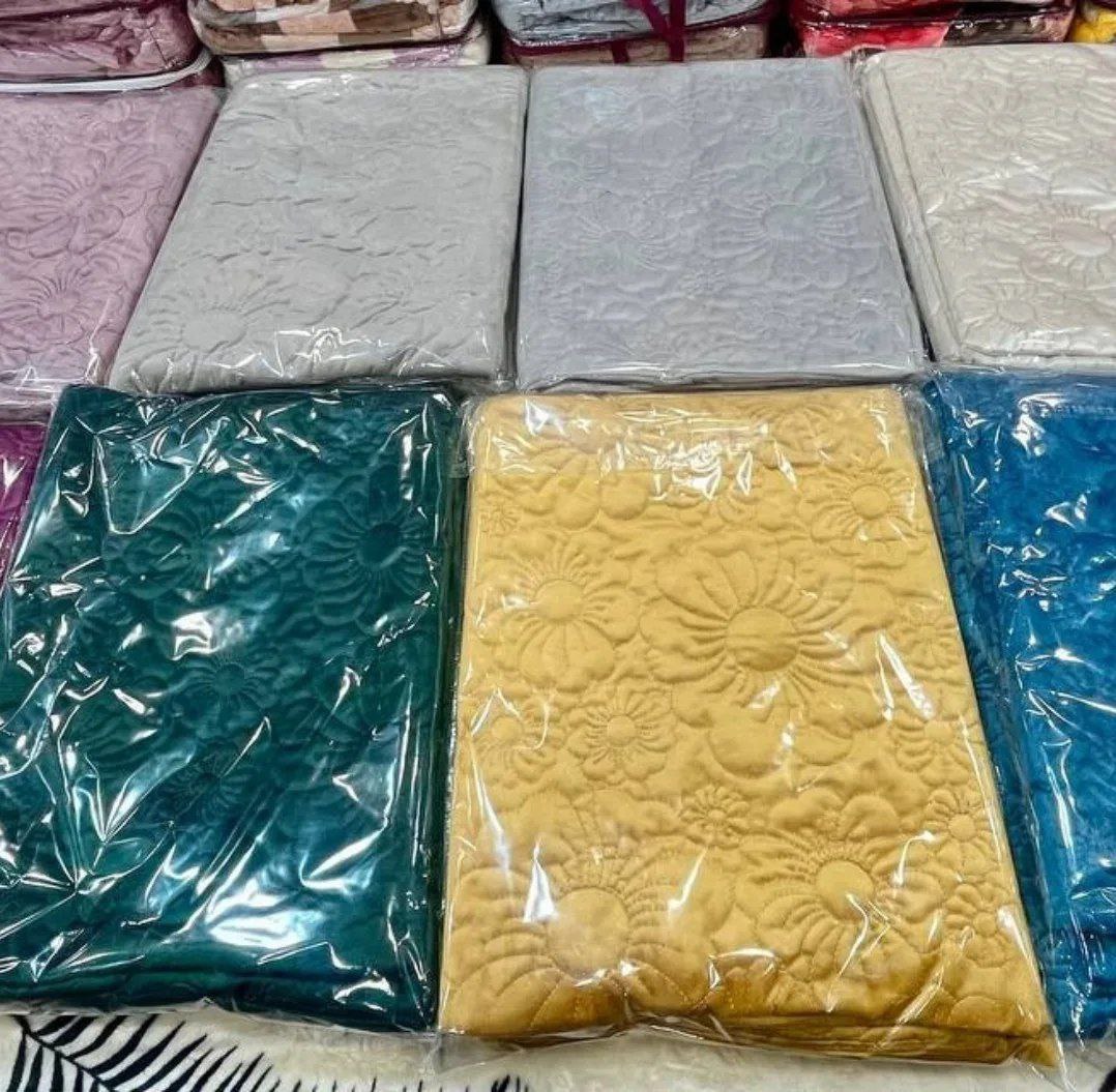 تصویر 4 از رو بالشتی مخمل گل برجسته+قیمت عمده و ارزان