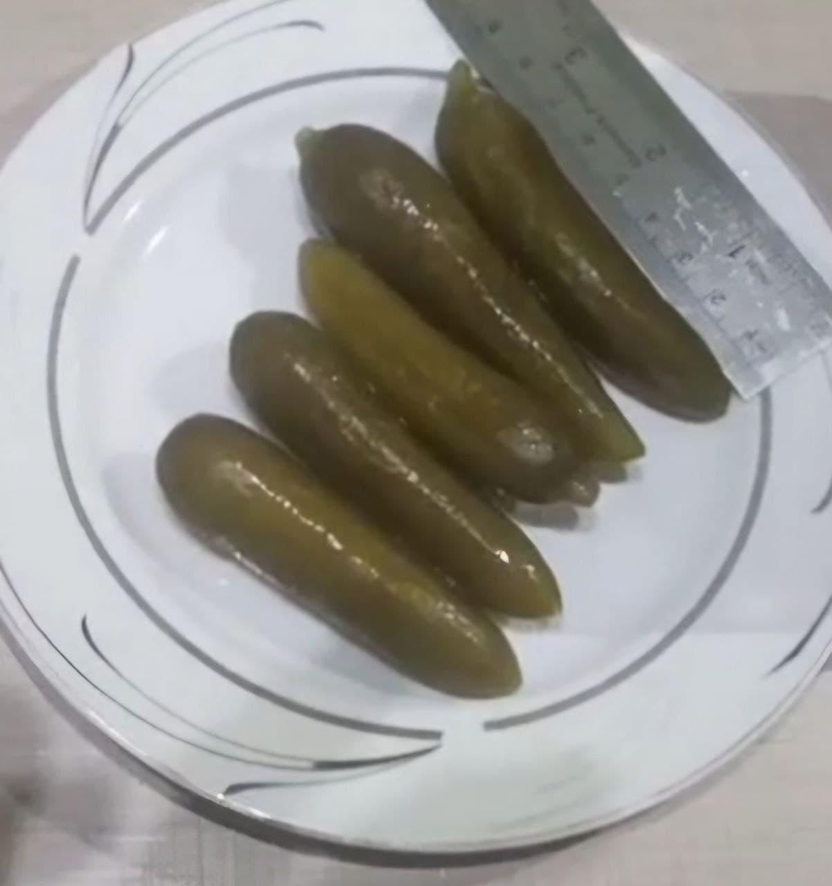 خرید ارزان و آسان خیارشور دبه ای همدان