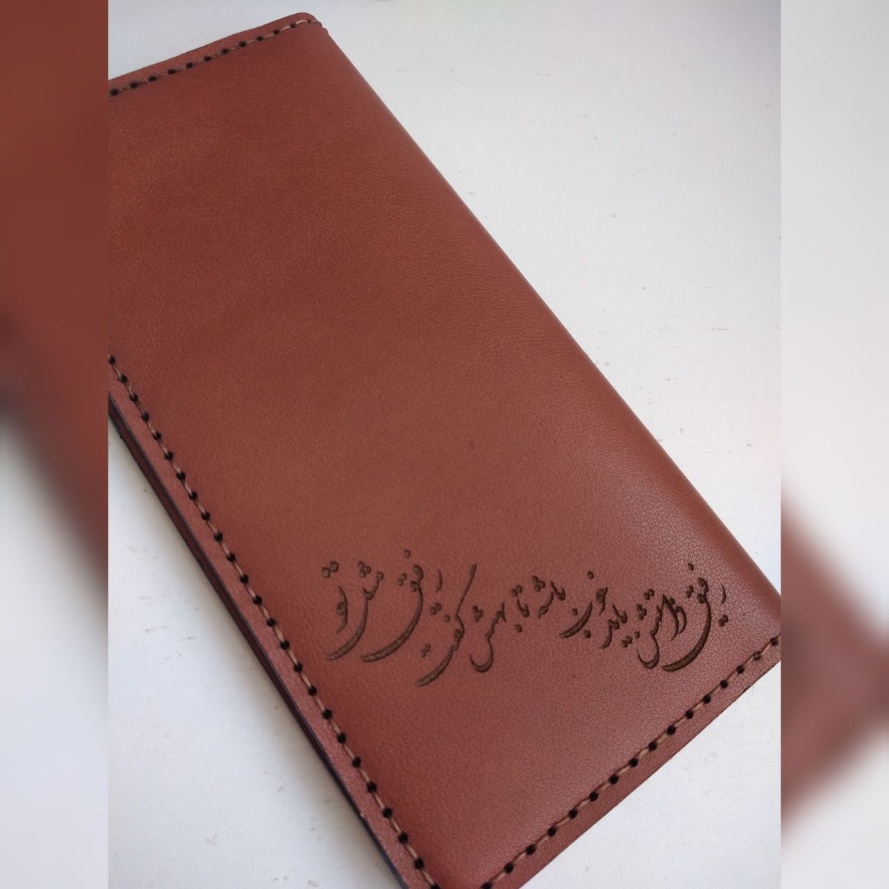 کیف کتی مردانه چرم طبیعی با حک متن دلخواه شما + فروش تک و عمده