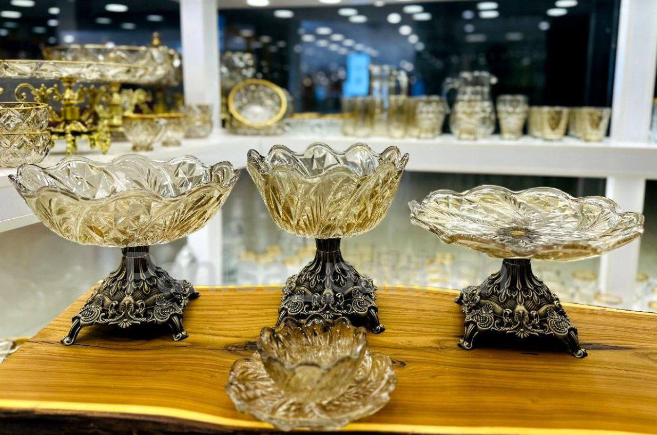 خرید سرویس زیبای  ۱۸ پارچه شامپاینی تویو باپایه ترنج + قیمت