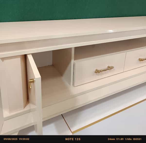 تصویر 4 از میز تلویزیون ضبط و باند لوکس با قابلیت نصب آسان و سریع