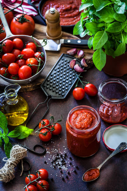 خرید رب خانگی، غلیظ و بدون مواد افزودنی