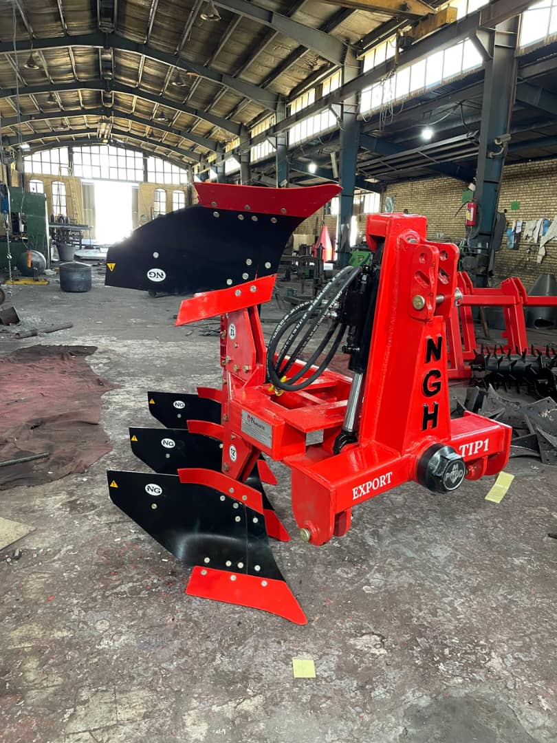 تصویر 4 از گاوآهن دو طرفه برگردان دار مناسب جابجایی خاک به صورت یکنواخت