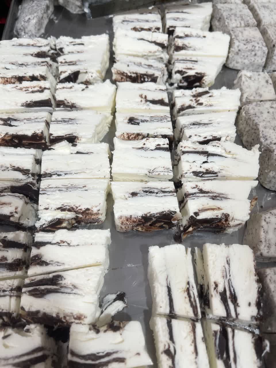 فروش بستنی خشک وانیل ذغال + قیمت مناسب