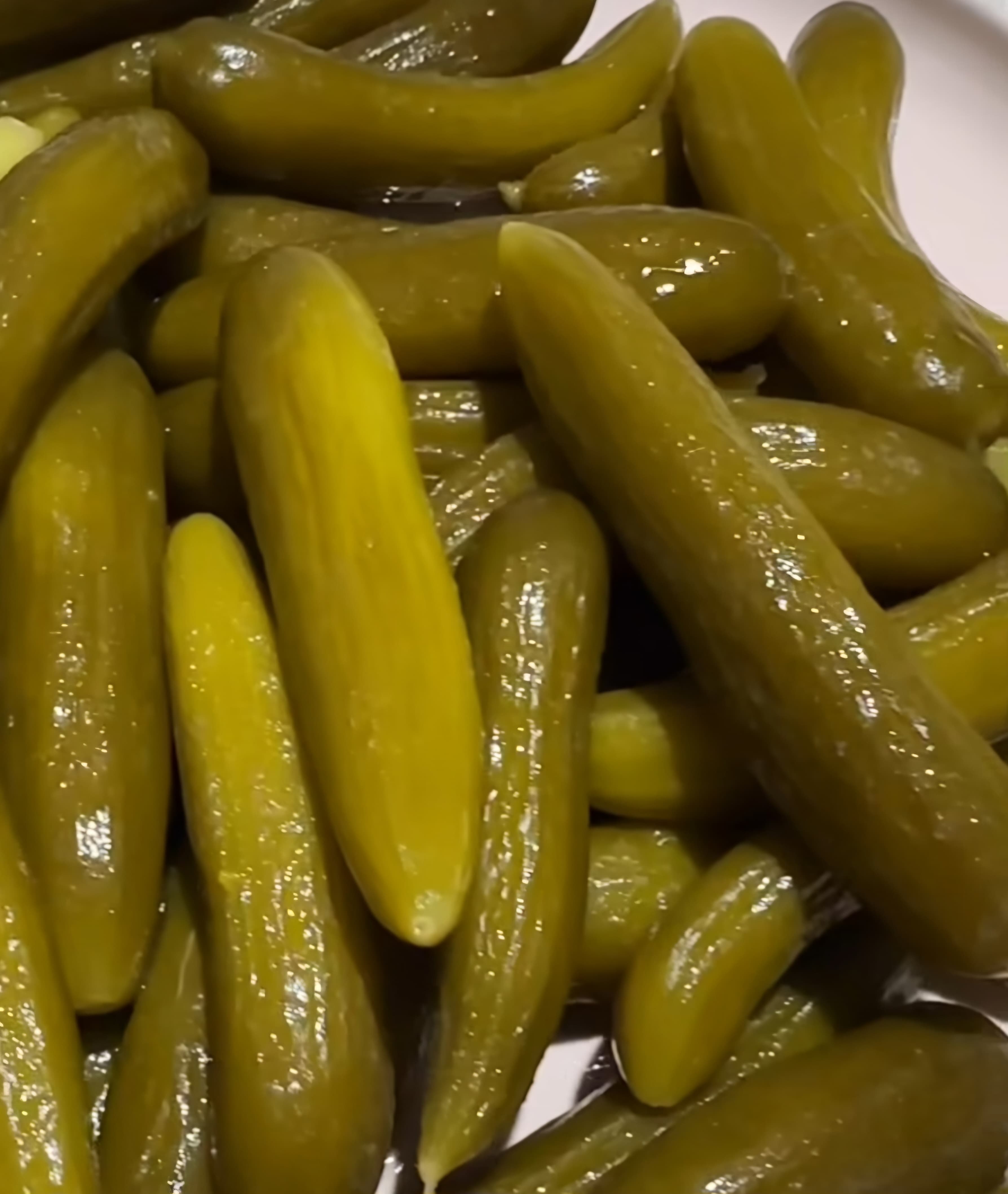 فروش فوری خیارشور ساندویچی + خرید بدون واسطه
