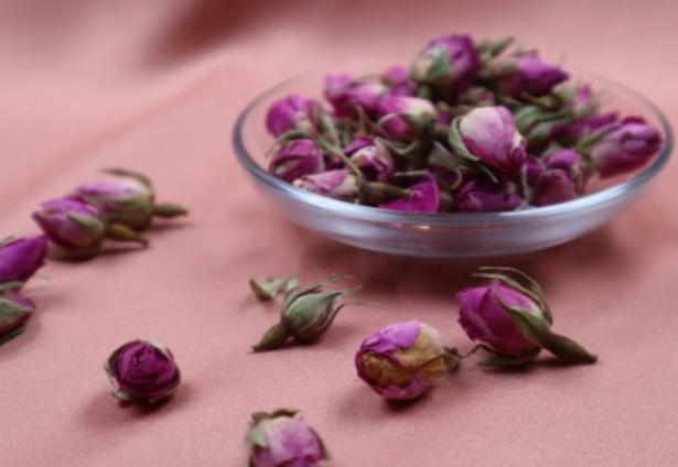 قیمت غنچه گل محمدی خشک عمده کاشان + تضمین کیفیت