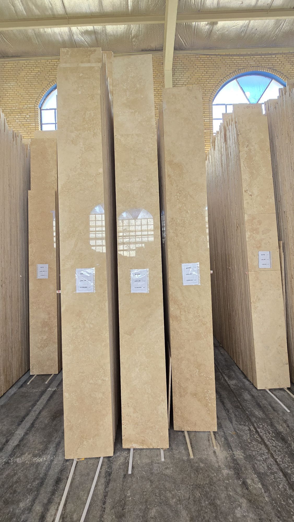 فروش سنگ نما کرم تکاب سلیمی + فروش تضمینی