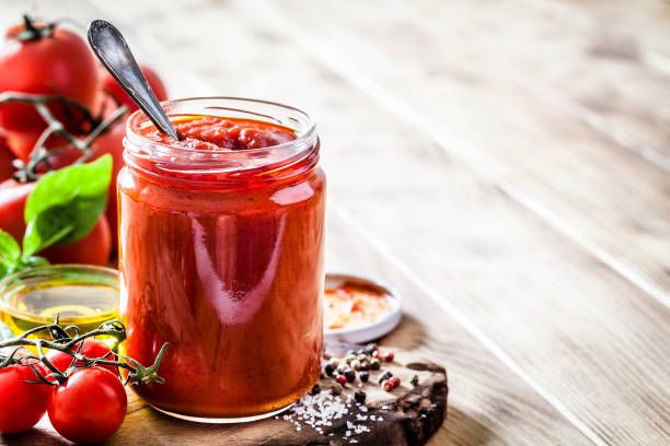 قیمت رب گوجه با بسته‌بندی قابل حمل