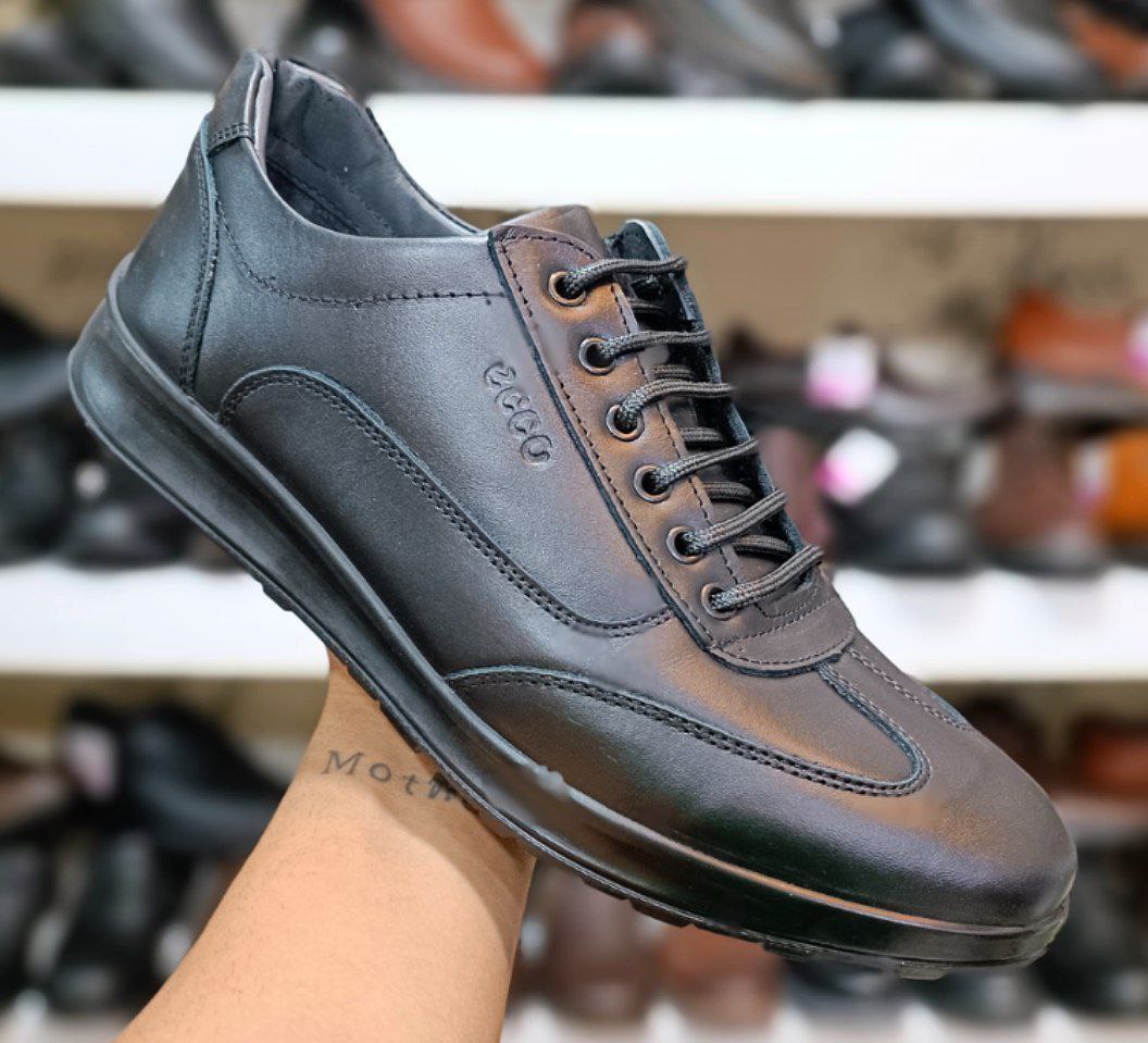 تصویر 2 از کفش چرم ضد آب با کیفیت بالا و ساخت مستحکم