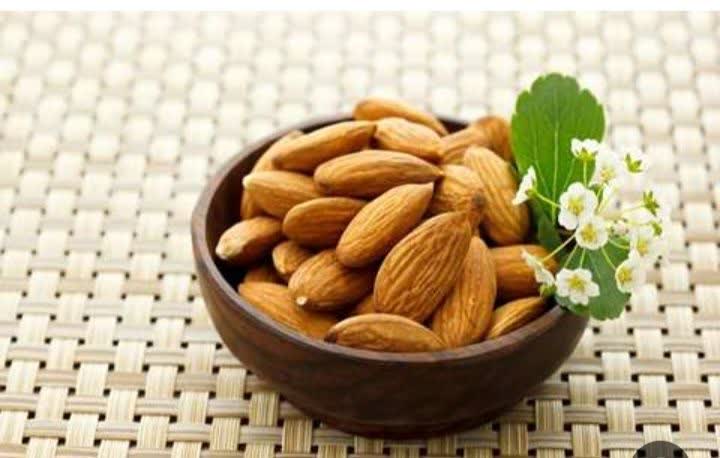 خرید و فروش مغز بادام شاهرودی