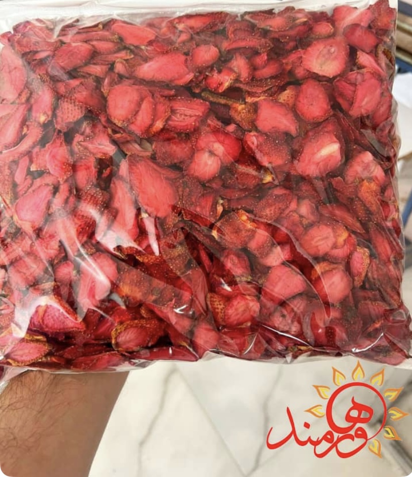 خرید کلی و جزئی توت فرنگی خشک امساله کرشمه