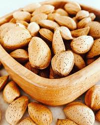 فروش بادام سنگی با پوست + قیمت بی نظیر