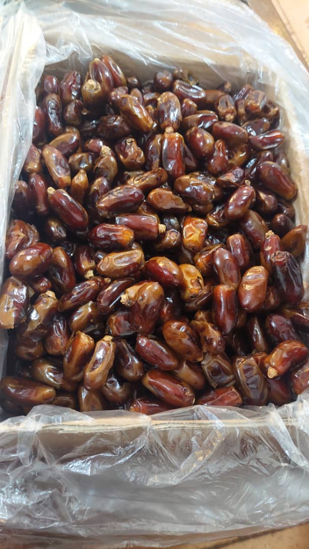 خرید بهترین خرمای استعمران صادراتی + طعم بی‌ نظیر و بسته‌ بندی حرفه‌ ای