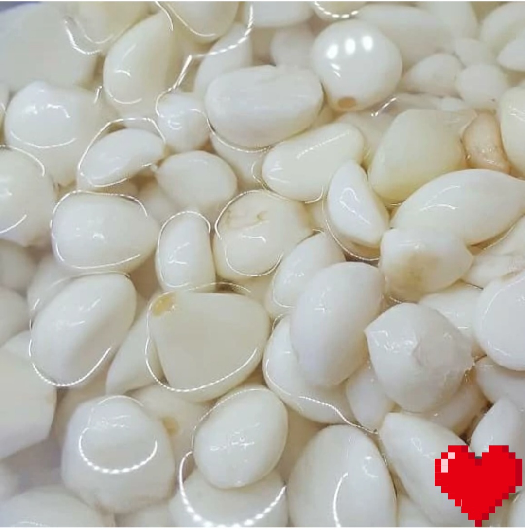 سیر بلانچ شده و آماده مصرف