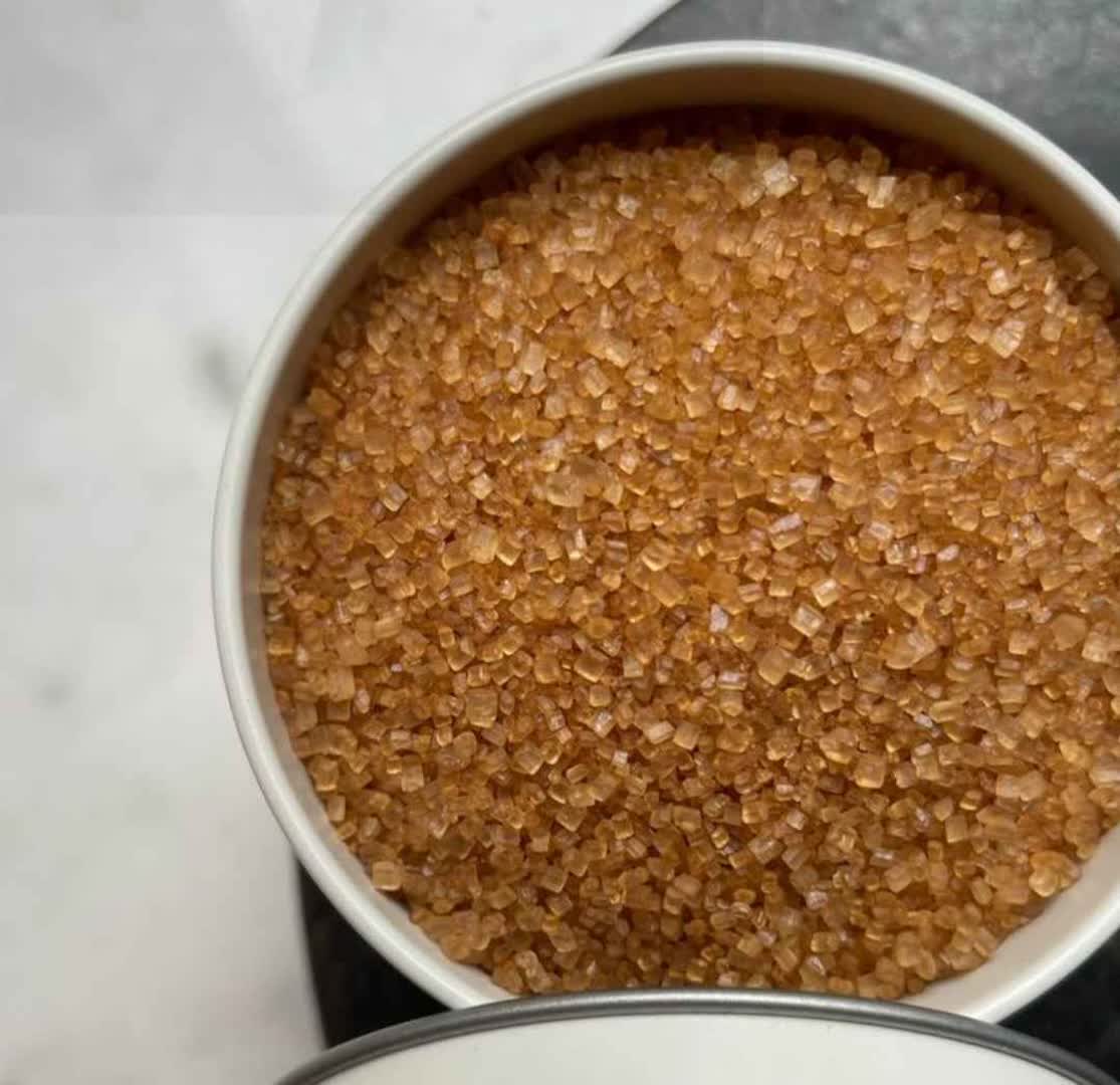 فروش عرضه مستقیم شکر قهوه ای فردیسان