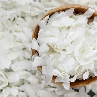 نارگیل خشک با طعمی لذیذ + میان‌ وعده‌ای خوشمزه و سالم