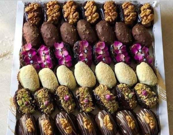 قیمت خرید عالی + بهترین خرما شکلاتی