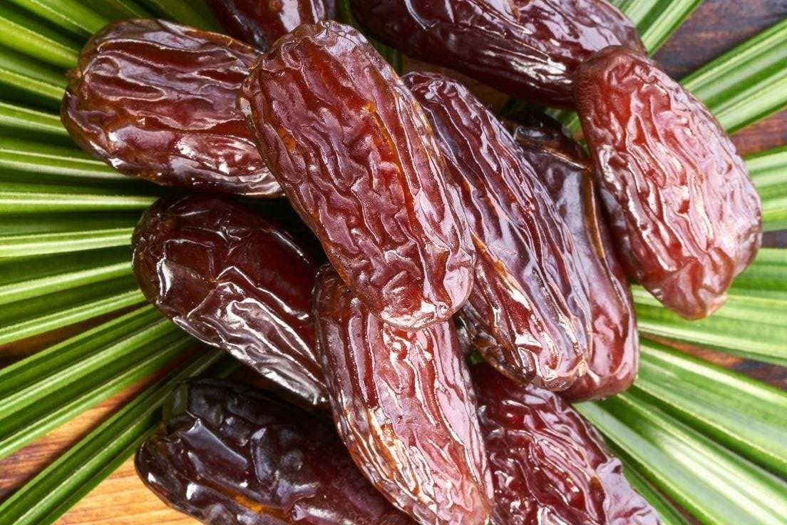 فروش عمده و قیمت خرما پیارم صادراتی + خرید دسته اول