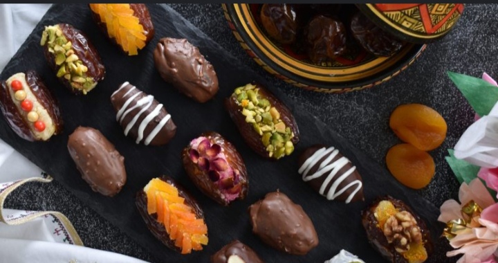قیمت خرید عالی + خرید خرما شکلاتی