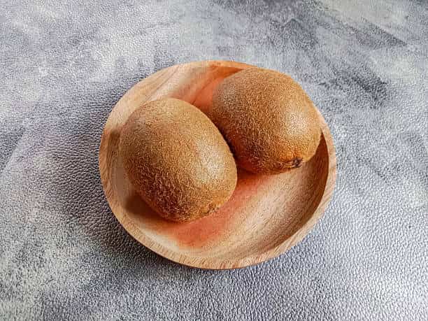 راهنمای خرید کیوی طلای مازندران + قیمت عالی