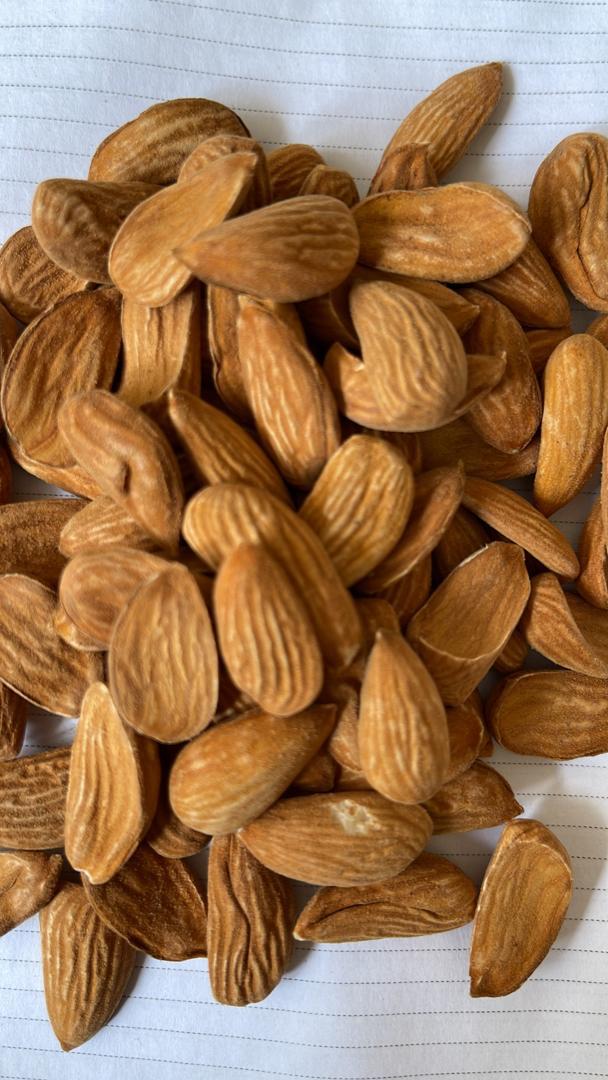 فروش عمده بادام ایرانی درجه یک مناسب برای صادرات