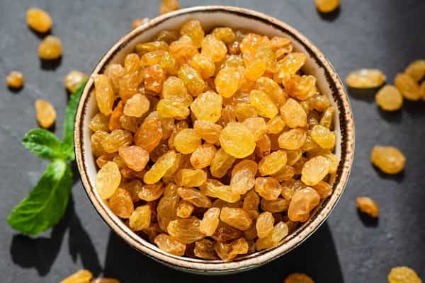 خرید کشمش زرد تیزابی با فروش عمده + فروش صادراتی