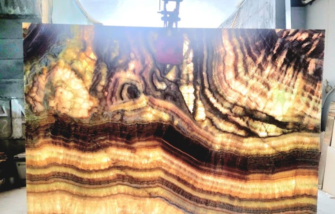 ارائه انواع سنگ تراورتن مرمریت مرمر + بابهترین کیفیت و قیمت