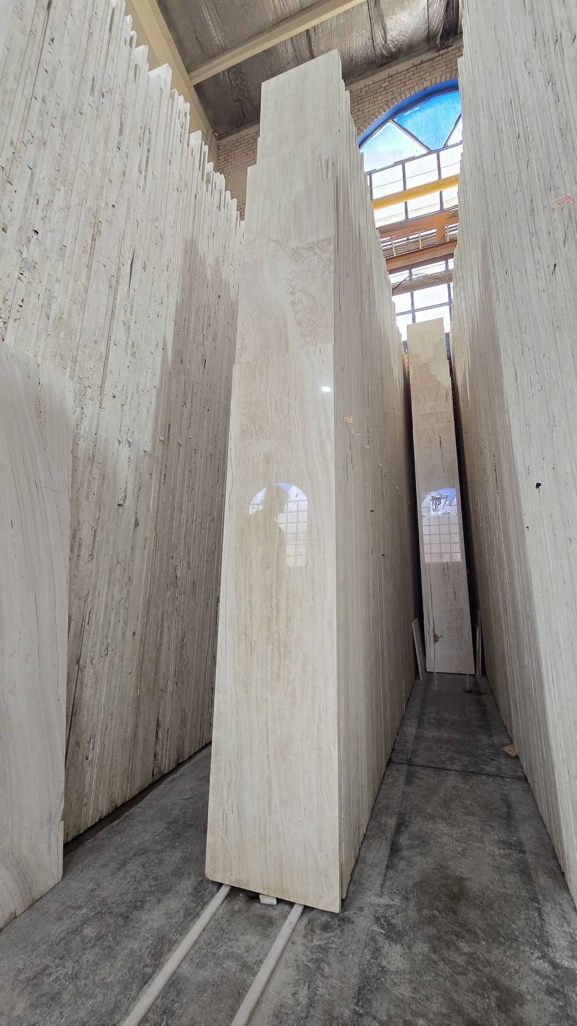 ارائه بهترین سنگ های تراورتن عباس اباد + خرید مستقیم و ویژه