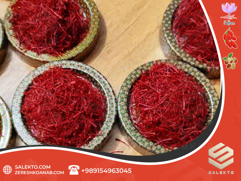زعفران سوپر نگین صادراتی قائنات با رنگ دهی قوی و عطر طبیعی + خرید مستقیم